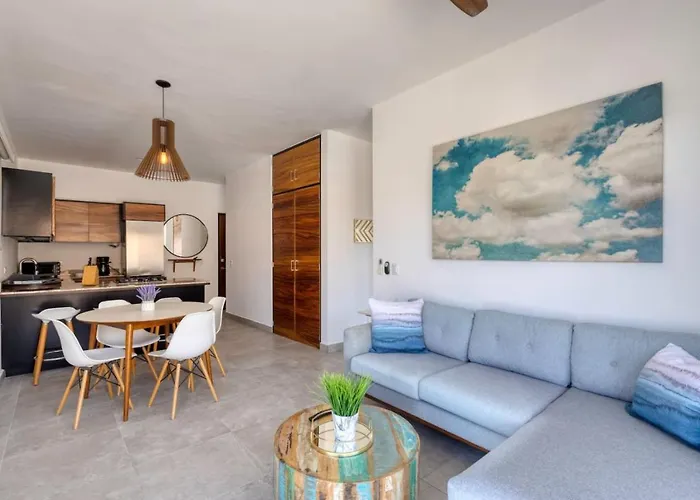 Beautiful And Elegant Apt, Near Downtown Apartment *